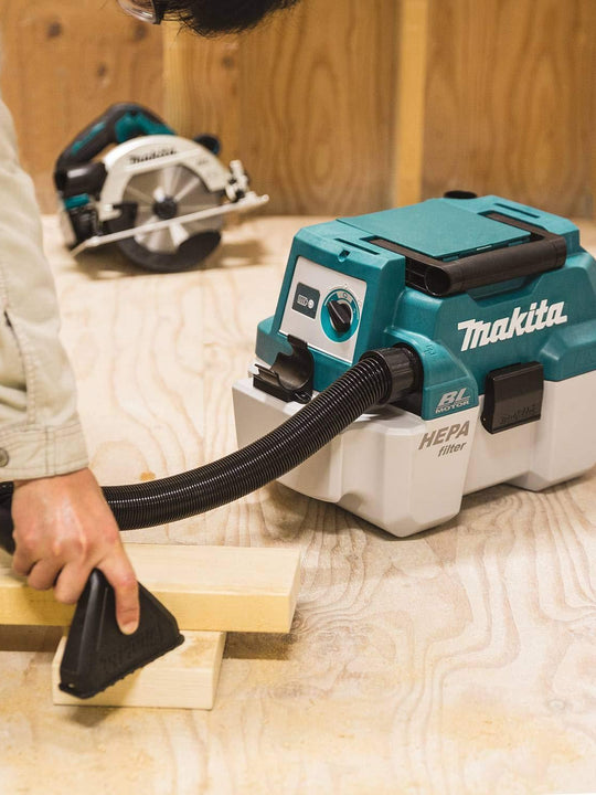 Makita XCV11Z