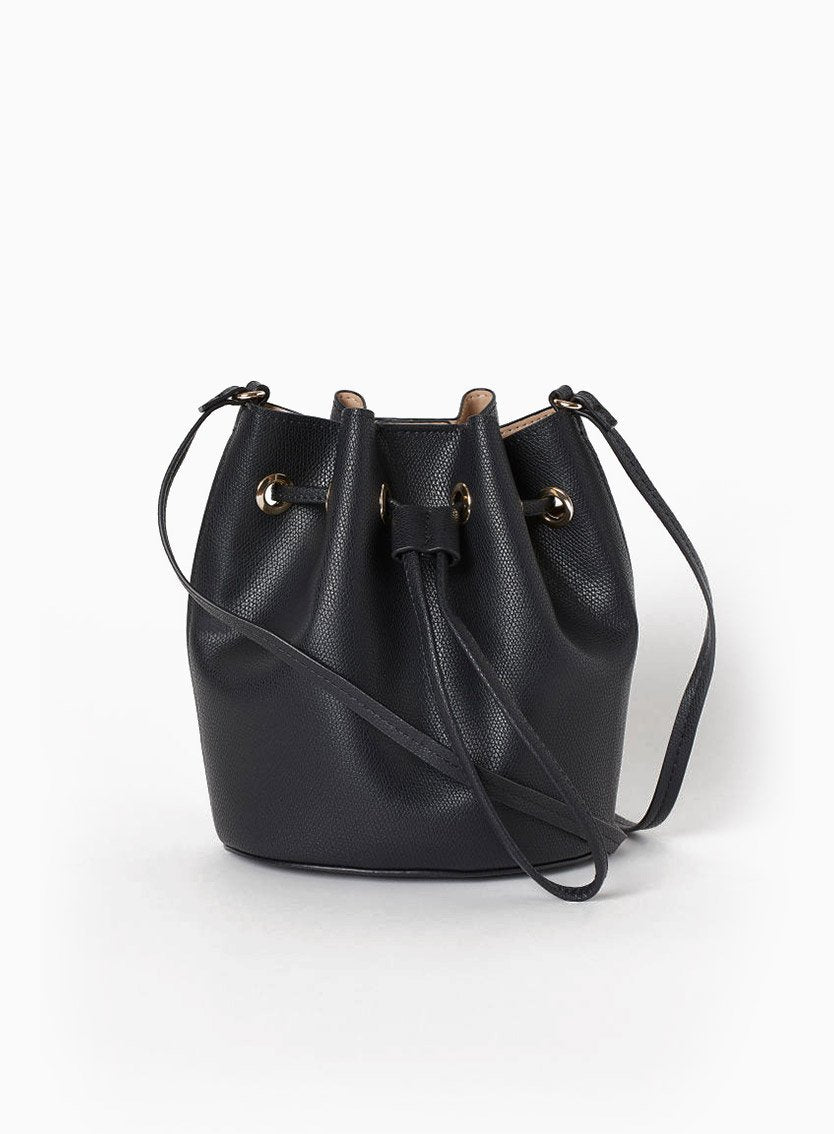 Small bucket bag