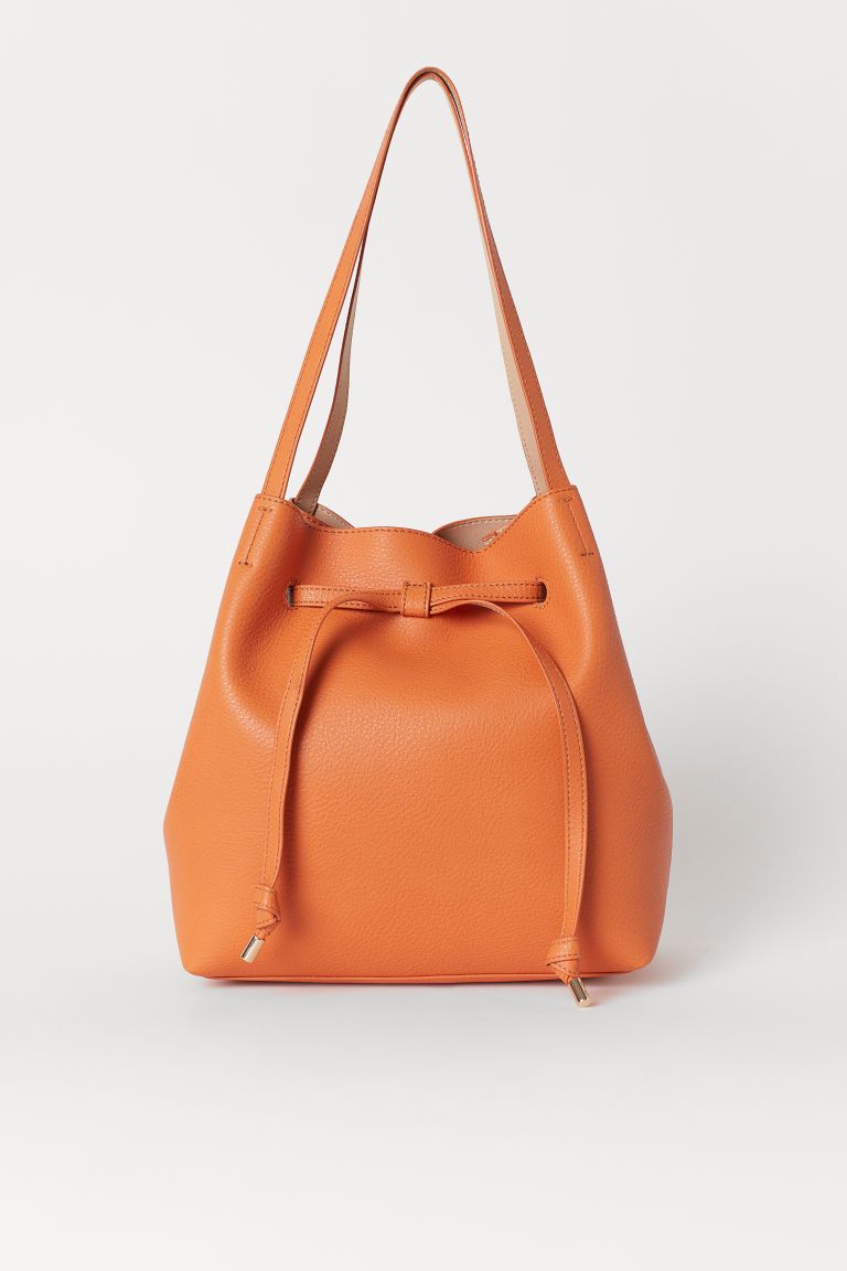 Bucket bag